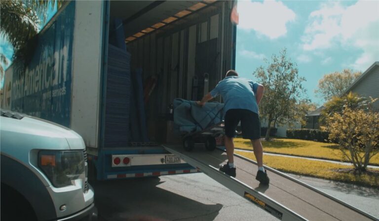 Smooth Relocations: How To Choose The Right New York To Florida Moving Services