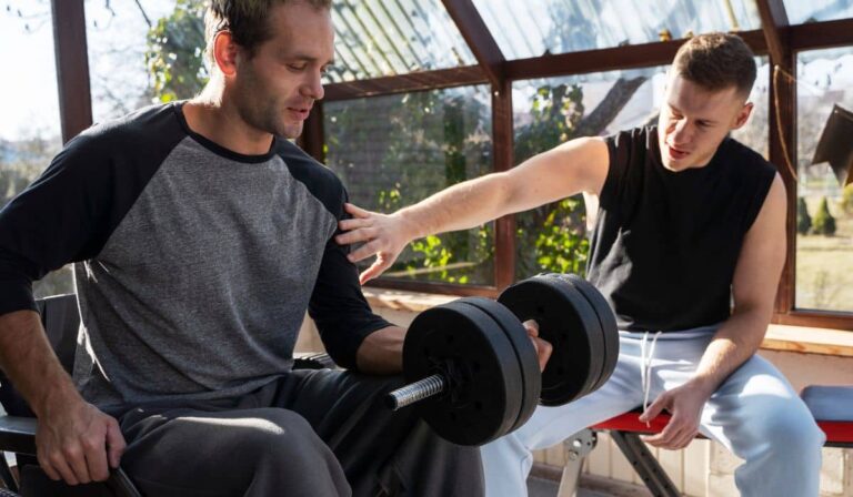 Designing a Home-to-Gym Lifestyle Routine With the Support of a Personal Training Gym in Singapore